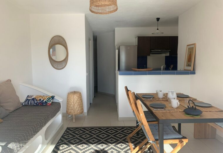 Mazet à 80m de la plage via chemin privé