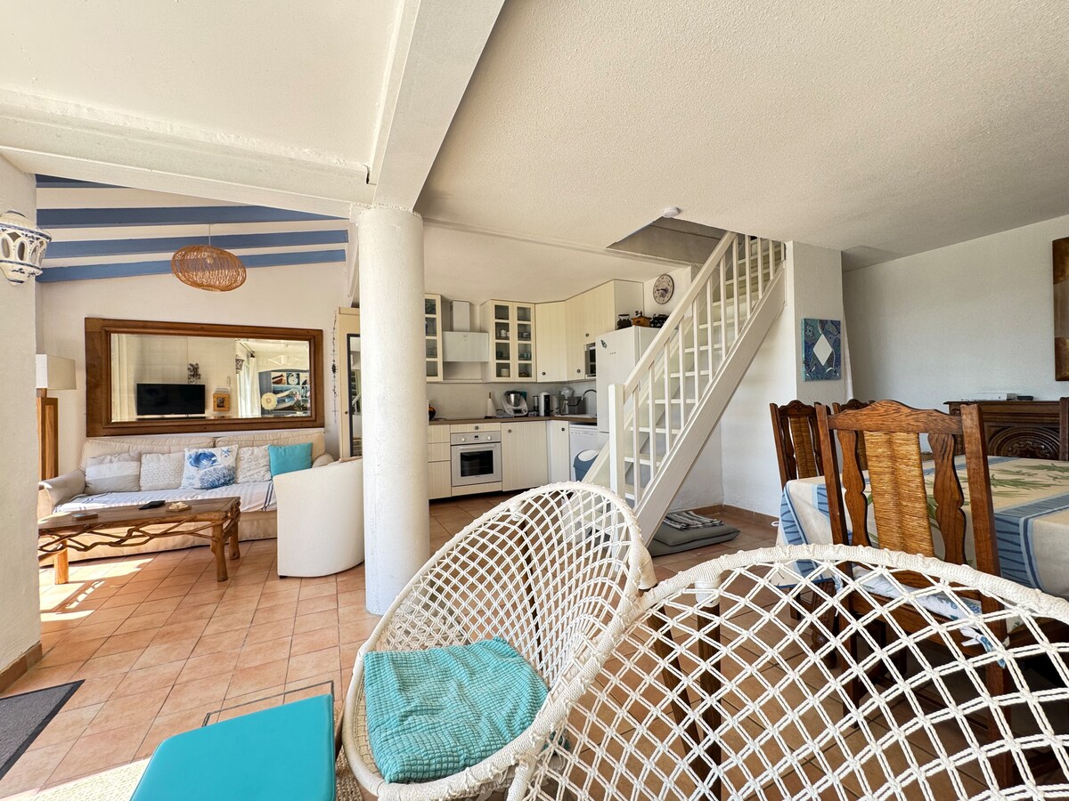Mazet Alabrena ★ Vue sur mer & Jardin - Jusqu'à 8 personnes. À seulement 5 m...