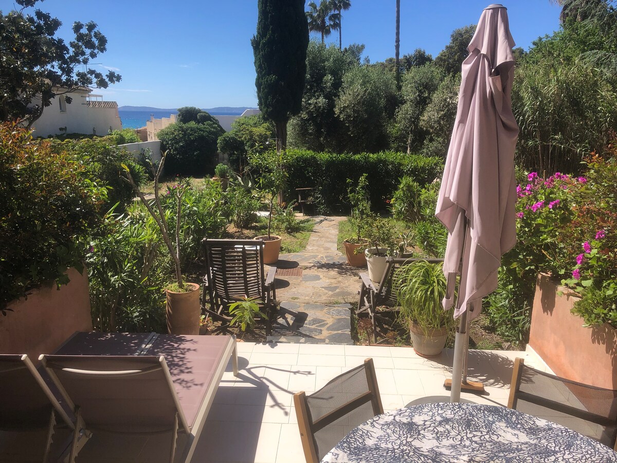 Mazet à 80m de la plage via chemin privé