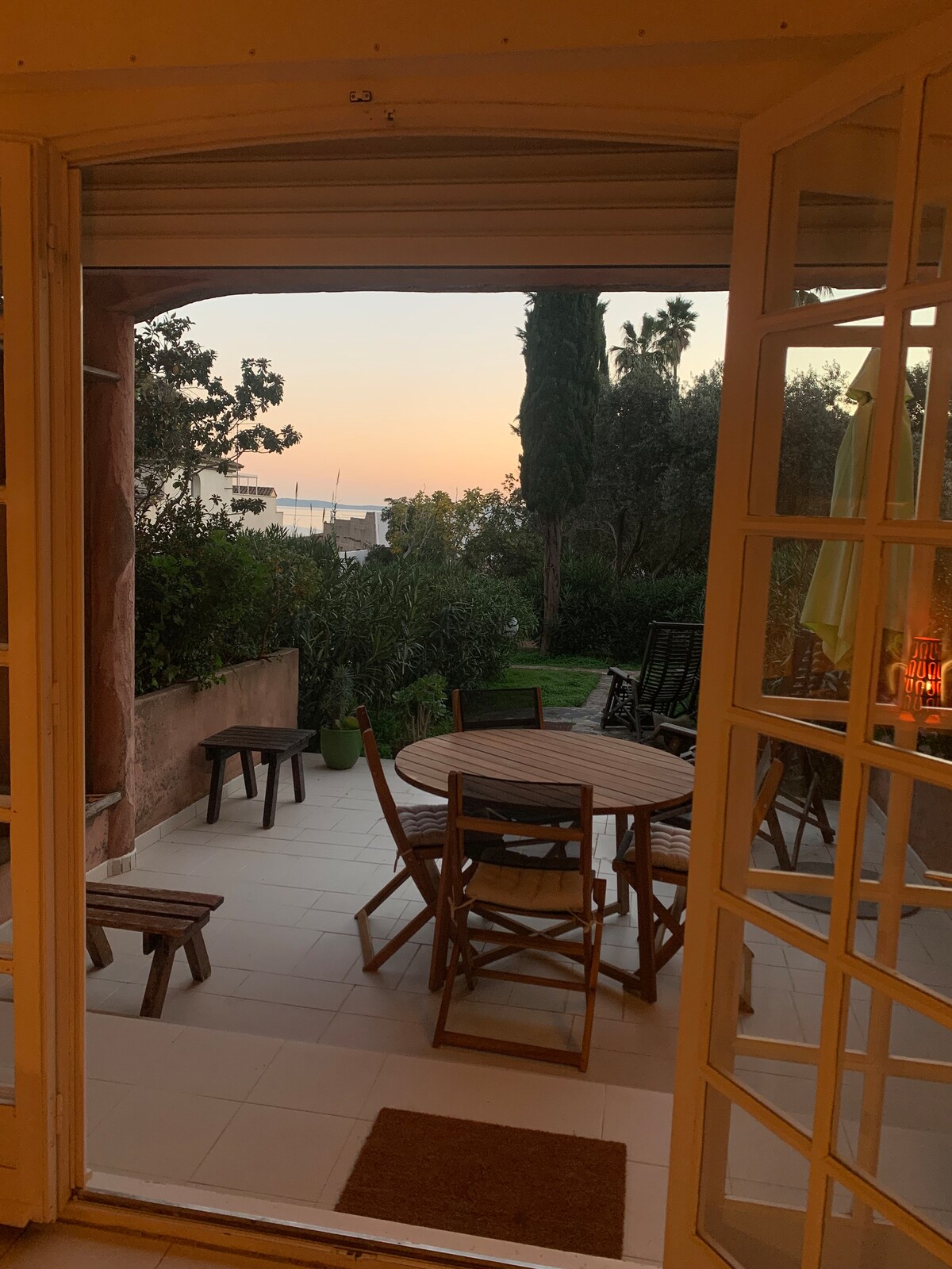 Mazet à 80m de la plage via chemin privé