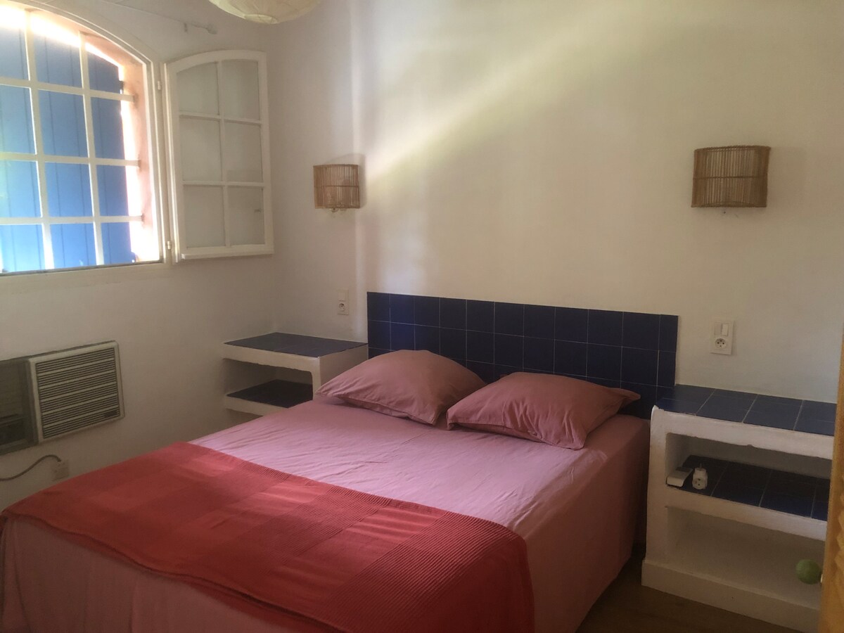 Mazet à 80m de la plage via chemin privé