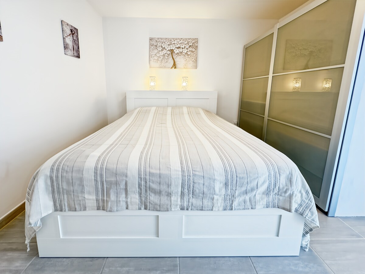 Bedroom 2 image 2