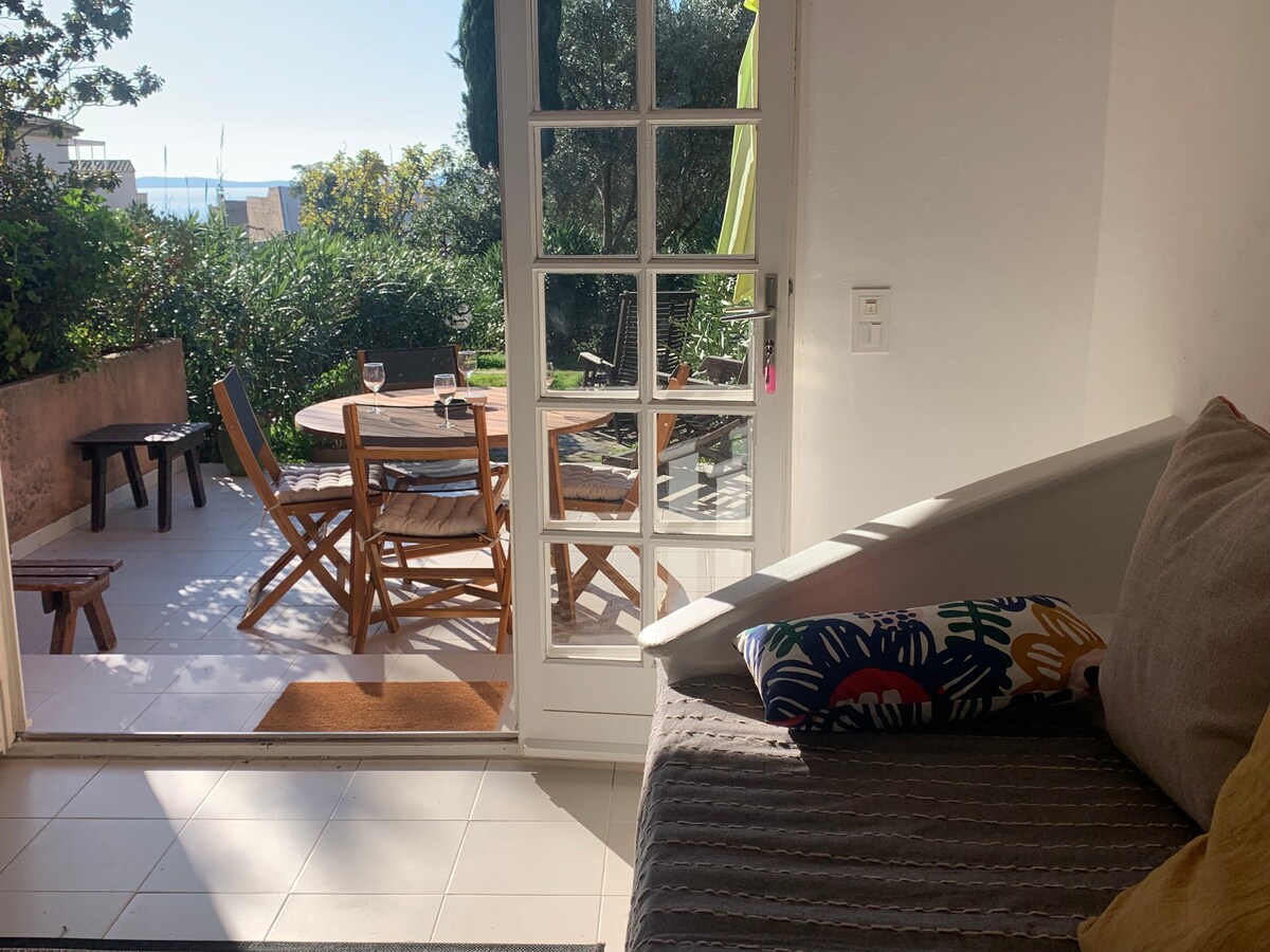 Mazet à 80m de la plage via chemin privé