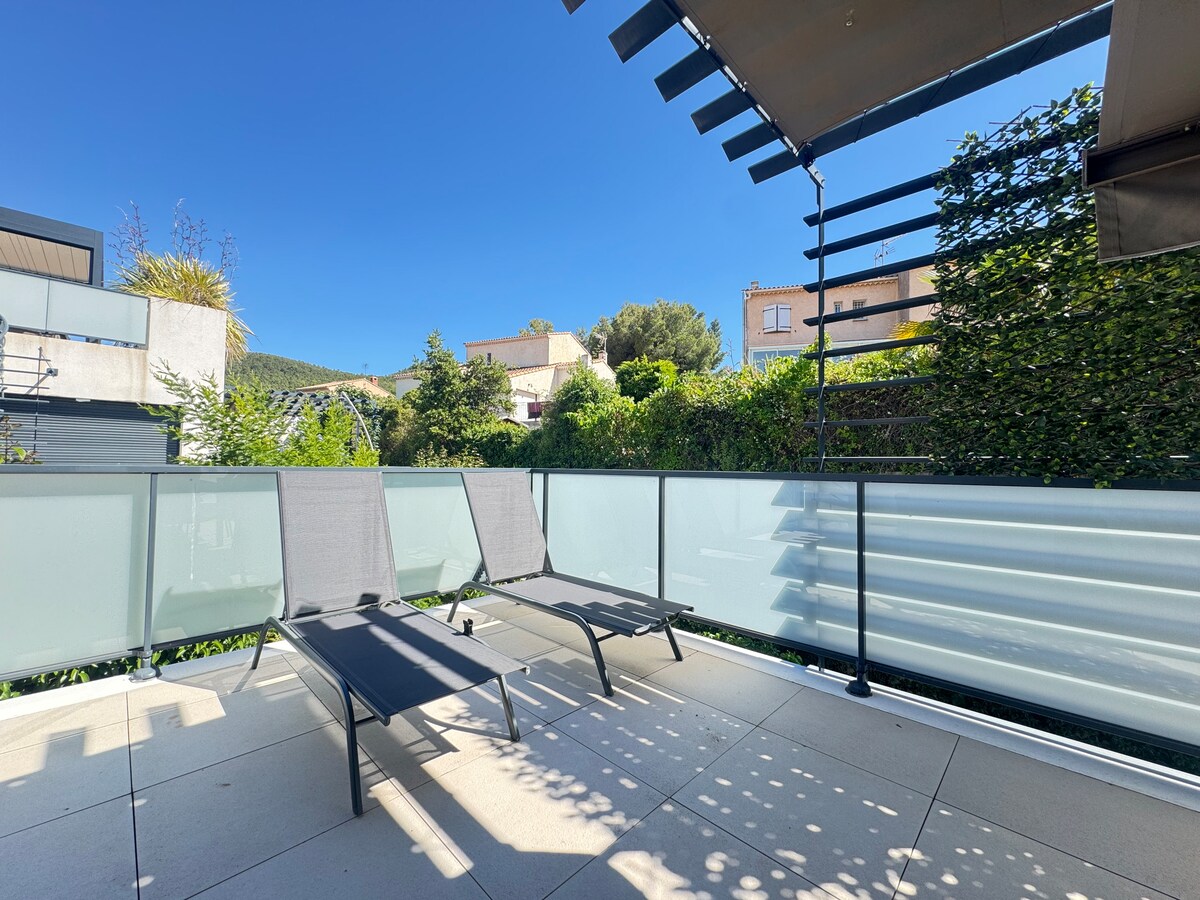 Exterior image 1