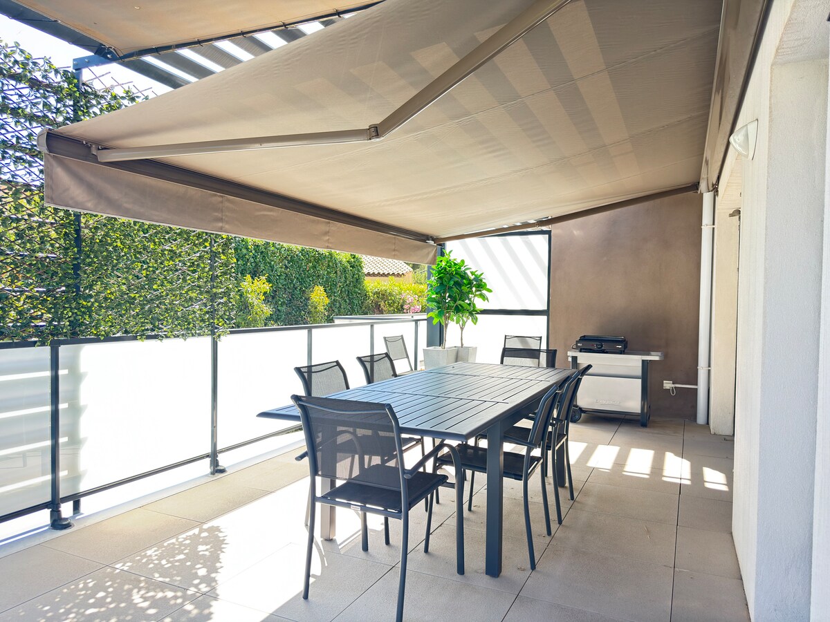 Exterior image 8